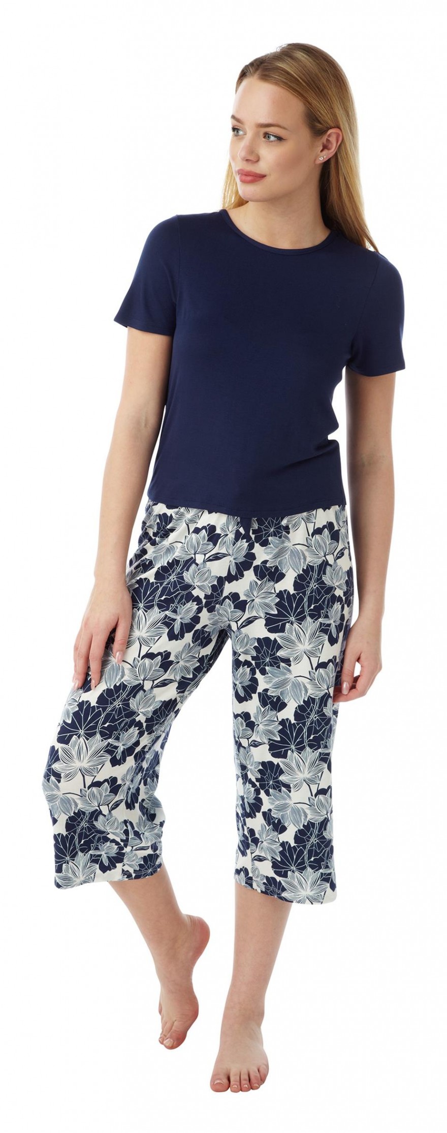 Ladies Nigella print cropped pyjama set In07741